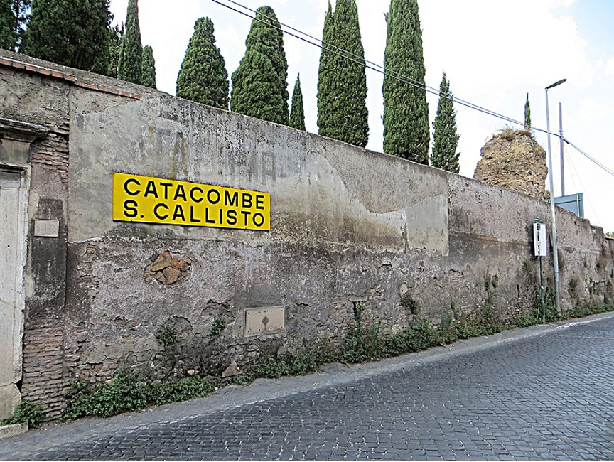 Visit to the Catacombs: underground Rome, between Christian faith and mystery